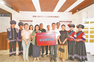 一曲润乡土,倾心育新人——记湖北省恩施州恩施市政协委员贾玉静 一曲润乡土,倾心育新人——记湖北省恩施州恩施市政协委员贾玉静