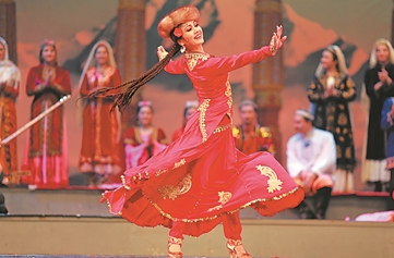 迪丽娜尔·阿布拉:永远为人民而舞 微信截图_20250924084008